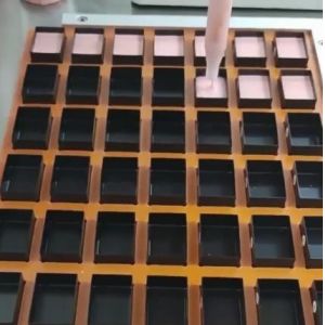 Automatic PGB-200 Electronic Devices Ab Compounds Dispensing Filling Machine for