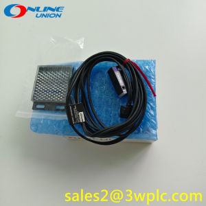 LV-S62 KEYENCE Compact Laser Sensor – Precision Detection for Tight Spaces & High-Speed Applications