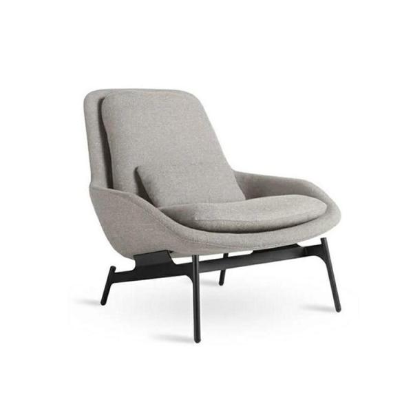 Modern Simple Single Sofa Chair The Perfect Recliner for Your Cafe's Relaxation
