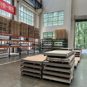 Hot Rolled 304 Steel Sheet Bright 24 Width With Excellent Corrosion Resistance