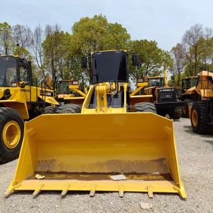 Building Material Shops Used Komatsu WA 380 Loader 20 Ton Rated Load and Great