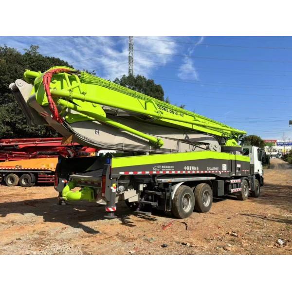 Placing boom pump Hopper Accessory Sheet Metal and System Check for Zoomlion 56m