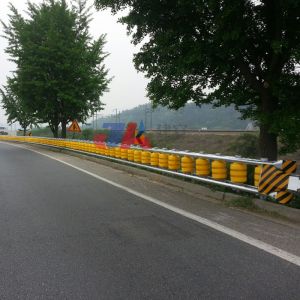 Rotating Anti Collision Roller Guardrail For Q235 Q345 EVA Highway Guardrail