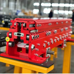 Automatic Storage Lift Equipment Forklift Pallet Telescopic Fork Load 900kg