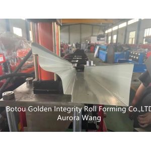 PPGI GI AL Roof Ridge Cap Roll Forming Machine 380V Rain Gutter Making Machine