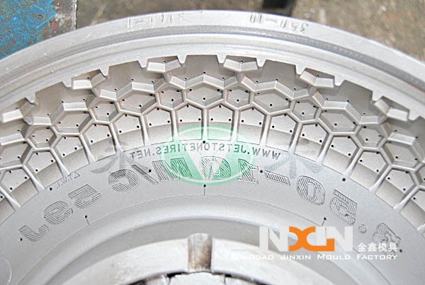 Quality PCR Tire Mould, 155/65 R13, 175/65 R14, 195/60 R14 wholesale