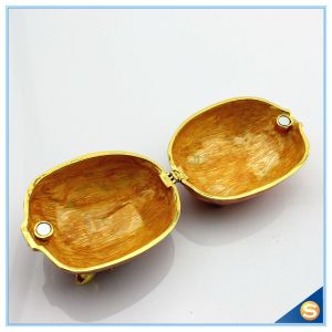 Lovely Crystal pig Shape Trinket box animal metal Trinket box with Flower Shape