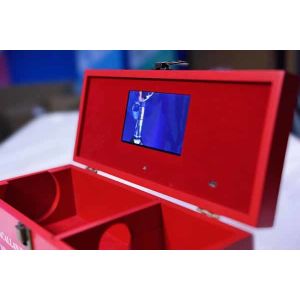 Hot wood Material and Business Gift use video box with 5 inch tft lcd module