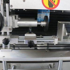 Silver Shrink Sleeve Labeling Machine With Man - Machine Controlling Technology