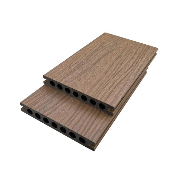Long-Lasting WPC Co Extrusion Decking Fade Resistant Weather Resistant Outdoor