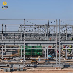 China Modern Steel Structure Building with Bolt Connection and Roller Shut Door on sale