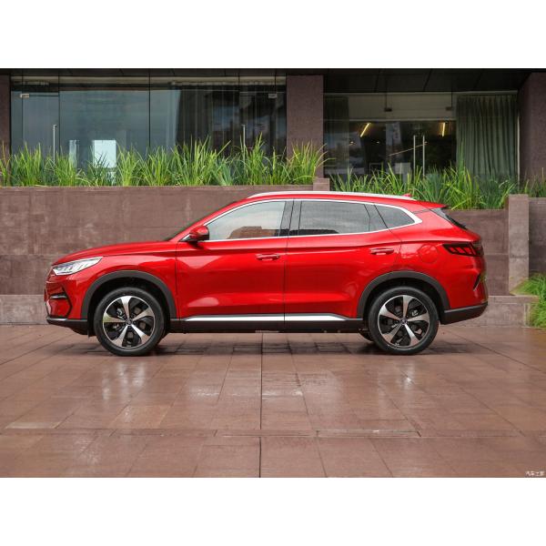 Chinese-made New car B YD Song PLUS compact SUV electric car has a range of 505 kilometers
