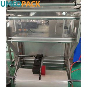 Automatic candy weighing plastic bag packing machine