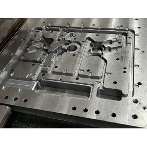 CNC Machining Injection Mold Base With 1.2738/ 1.2083/ P80/ D2/ H13