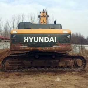 30 Ton Used Hyundai 305 Excavator with Original Paint and Cummins Engine in