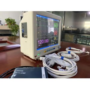 Lightweight Hospital Patient Vital Signs Monitors With ECG SPO2 NIBP Temp Measurement
