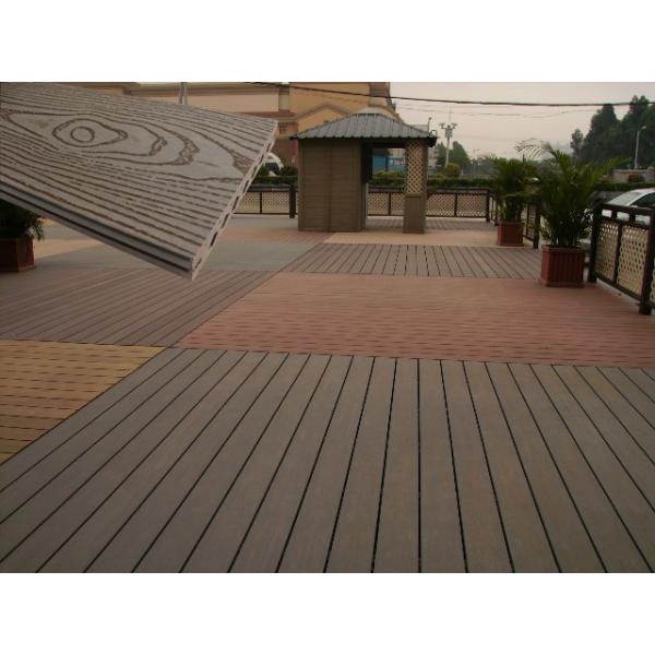 Quality Solid Wood Plastic Decking Eco Friendly UV Proof WPC Composite Decking wholesale