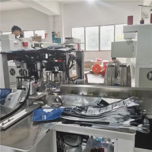 High speed 100 pcs/min KN95 face dust mask packaging machine face mask packaging machine fully automatic