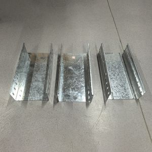China 30-500mm Side Rail Height Zinc Coated Cable Tray Hot Dip Galvanized Smooth 2m-6m Length on sale