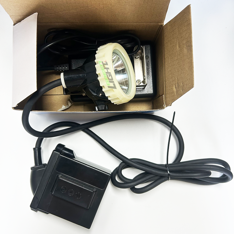 LED Mining Lamp with Light Weight 418g One Main Light and Six Auxiliary Lights 1