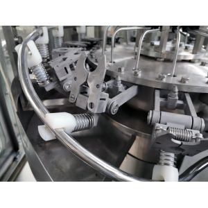 Automatic 8000bph Pet Bottle Water Filling Machine with steel structure