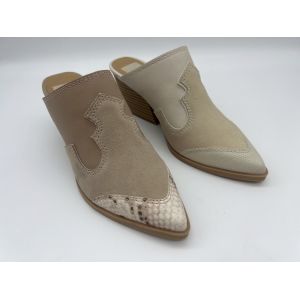 OEM Womens Pointed Toe Shoes Tan / Off White Casual Shoes With TPR Outsole