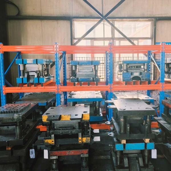 Heavy Duty Pallet Racks Depth and Number Of Levels Tailored to Your Storage Needs