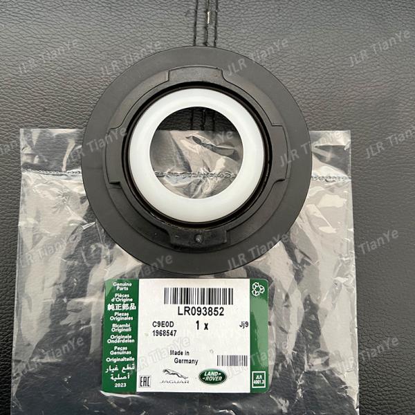 Range Rover Jaguar Automotive Sealing Gasket 2.0 Turbo Crankshaft Front Oil Seal LR093852 JDE38485