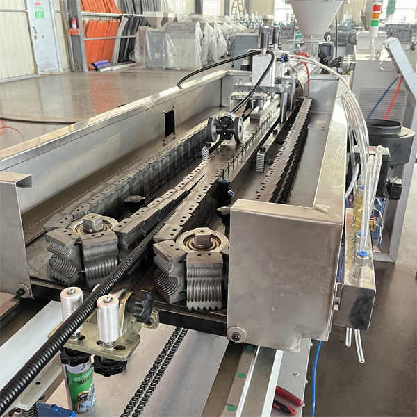 Corrugated Tube Extrusion Line Flexible HDPE Plastic Corrugated Pipe Extrusion