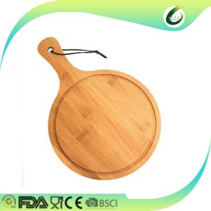 China Round wooden pizza plate bread cutting board for restaurant on sale