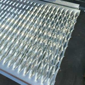 Durable Welded Steel Grating Easy To Drain Patterned Plate With Diverse Patterns