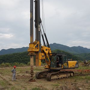 1300mm Dia 43m Depth KR125C Bored Pile Drilling Machine Borehole Drilling
