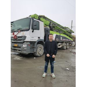 High Productivity Zoomlion 63m Used Concrete Pump Truck with Batching Plate and