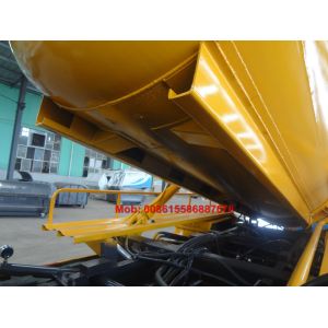 Custom 4000L Septic Tank Truck Sewage Suction Vehicle 4x2 Drive Type 95hp