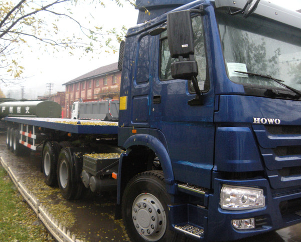 Quality Customized Color Flat Bed Semi Trailer 40 Tons With Container Lock wholesale