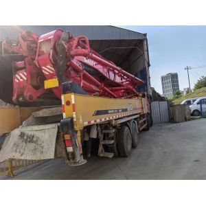 China 60m Boom Pump Truck Mounted Pump with 53000kgs Capacity and Vibrating Amplitude of 2.6mm on sale