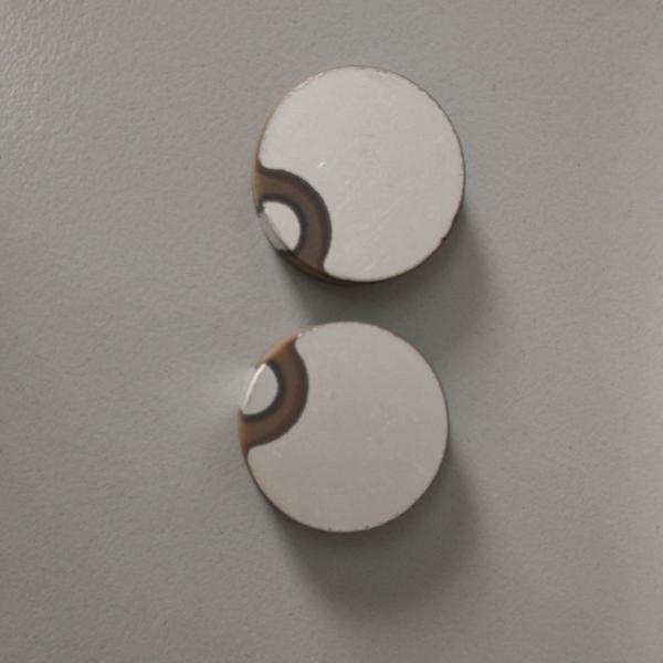 Wrap Edge Piezoelectric Ceramic Materials Positive And Negative Electrodes In One Ceramic Side