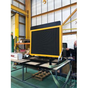 Mobile 3 In 1 SMD Lens VMS Trailer Signs LED Display With Generator