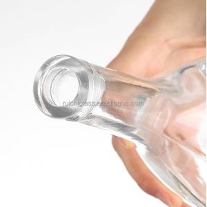 Exquisite Custom Design 300ml 500ml Vodka Whiskey Glass Liquor Bottle for Supply