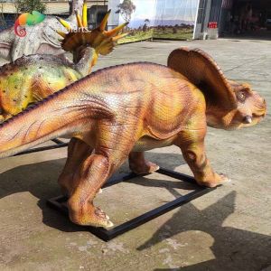 Resin Protoceratops Large Fiberglass Animal Statues Dinosaur Smooth Surface