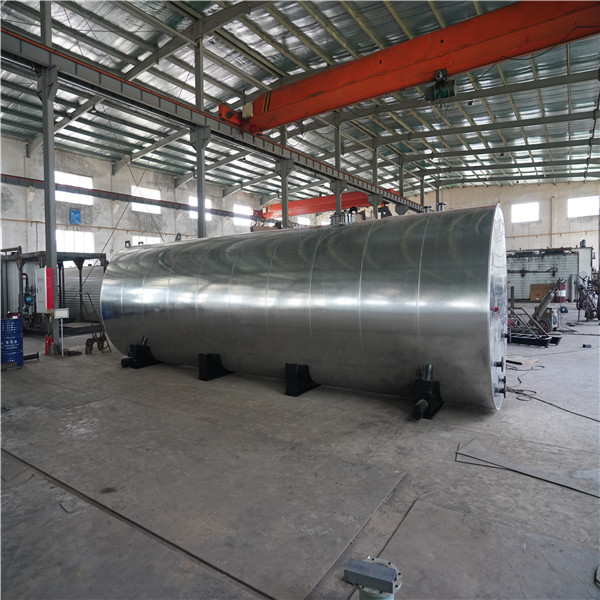 Q235B Steel Cuboid Shape Asphalt Heating Tank Heating By External Thermal Oil