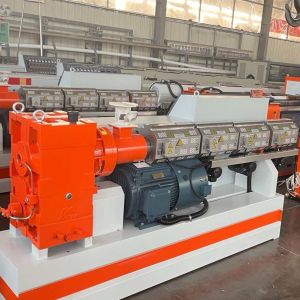 1 Year Gurantee Carbon Corrugated Tube Production Line Featuring Extruder Sj75