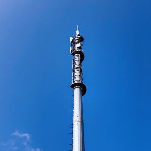 China 15m Q345 Hot Dip Galvanized Monopole Cell Tower With Lights on sale