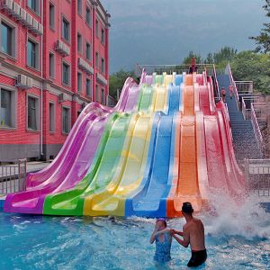 6 Lanes Fiberglass Mat Racer Water Slide Rainbow Racing Water Slides 10m Height