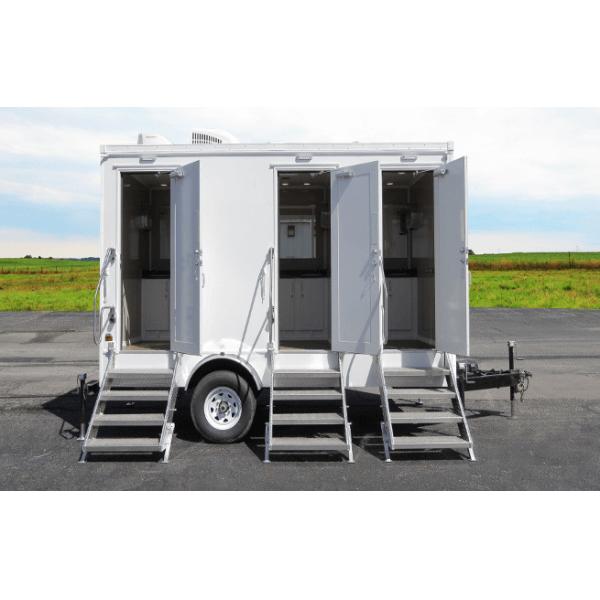 Quality 3 Statio Trailer Portable Toilet Modern Style Non Slip Flooring wholesale