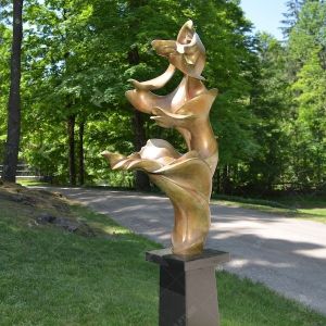 Customized Bronze Cast Sculpture Davonte Patina Surface For Collection