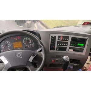 15 Years Xg 5 Tons Truck Crane with Folding Crane Jib and Five-Arm