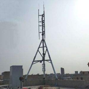 Hot Dip Galvanized Rooftop Antenna Tower Q235 Microcell Towers