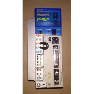 Omron R7D-AP04H AC Servo Driver 5.5amp 1 Phase 200-230vac 50 / 60hz Output