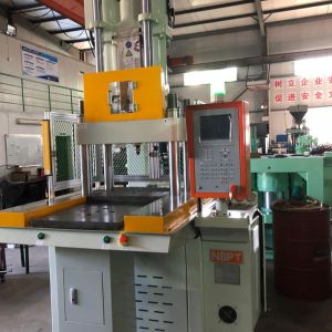 VERTICAL Single Slide Plate Injection Molding Machine 85T